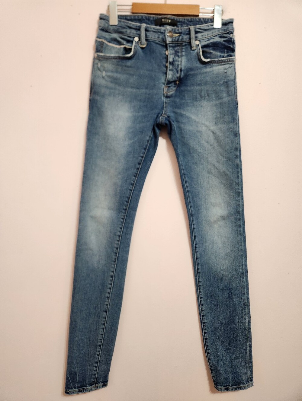 Neuw Iggy Skinny Jeans Medium Blue Wash Distressed Button Fly Grunge Denim 29